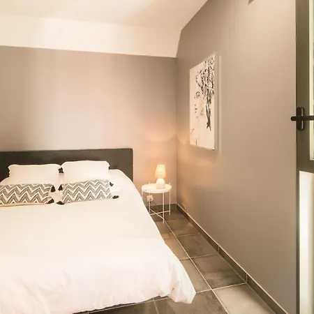 Le Coin Cosy Avec Balcon Terrasse Parking Prive Et Linge De Lit Compris 아파트